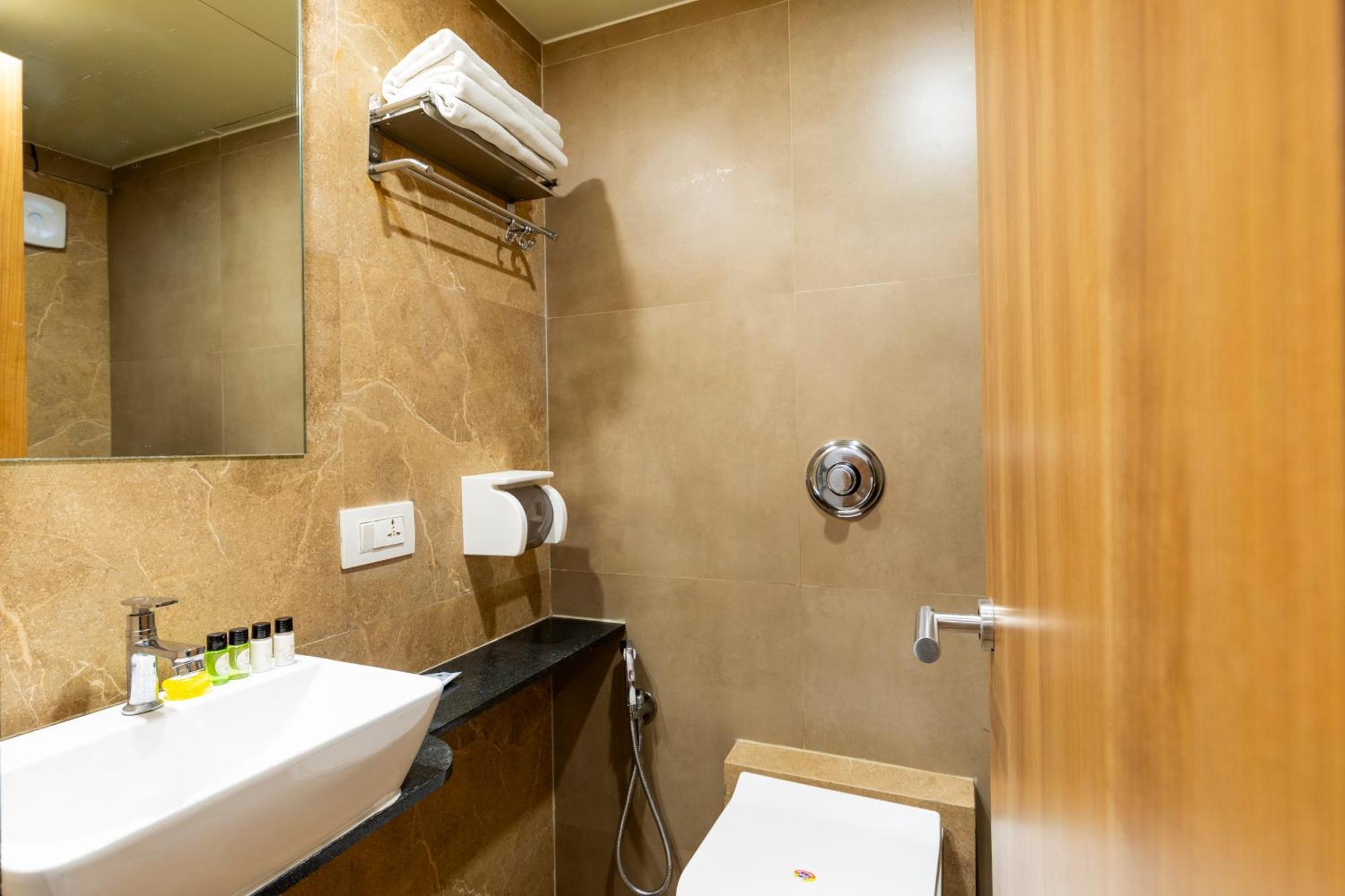 Hotel Embassy Park - Bkc Bombaj Zewnętrze zdjęcie