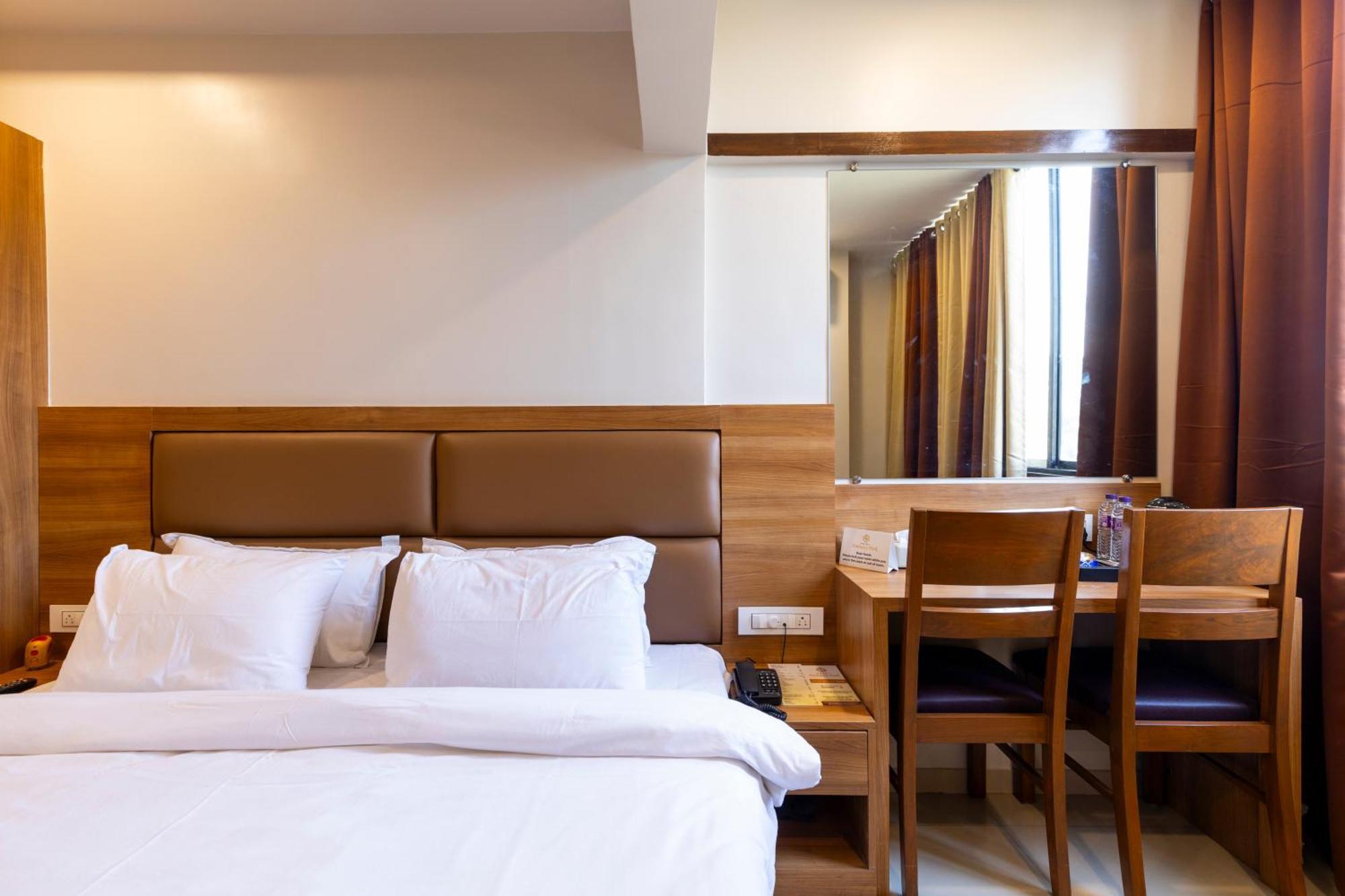 Hotel Embassy Park - Bkc Bombaj Zewnętrze zdjęcie